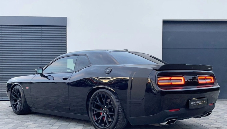 Dodge Challenger cena 209900 przebieg: 33890, rok produkcji 2015 z Stalowa Wola małe 781